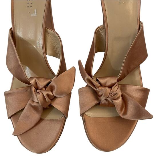 Barneys New York Laila Blush Mules - Picture 4 of 9